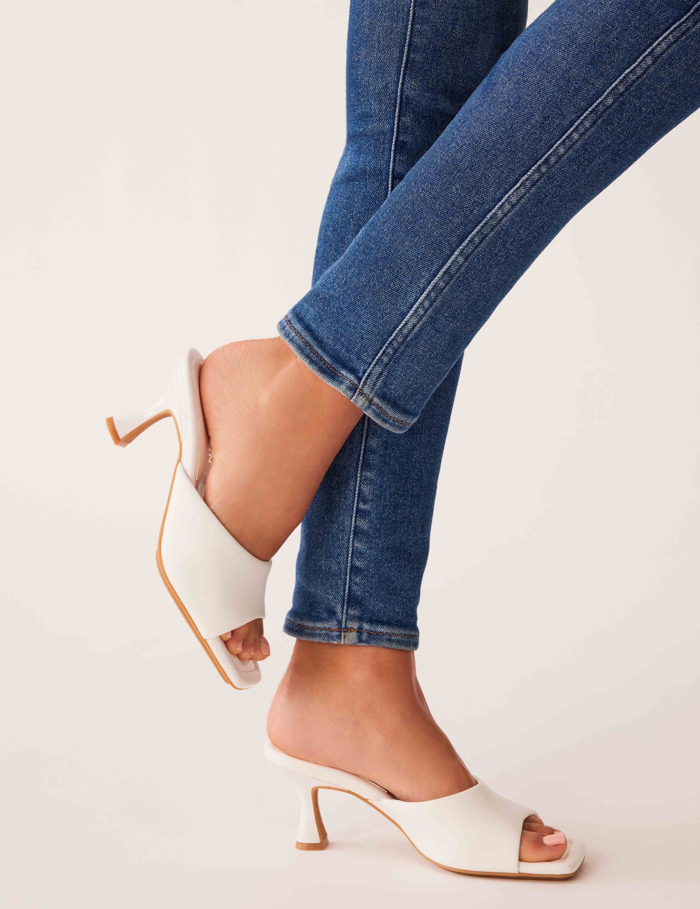 Jerilyn Heeled Mule